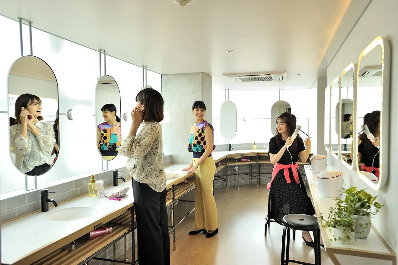 Hostel Cafetel Kyoto Sanjo For Ladies