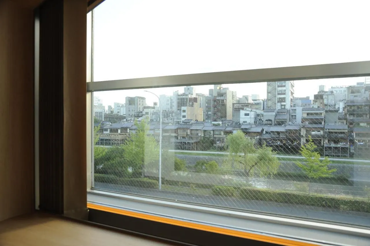 Cafetel Kyoto Sanjo For Ladies Ostello