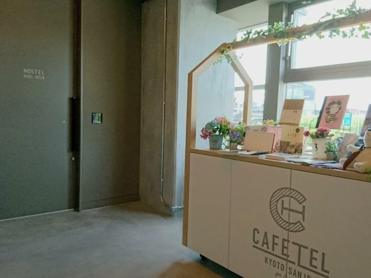 Hostel Cafetel Kyoto Sanjo For Ladies